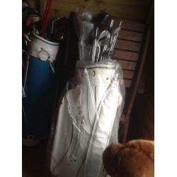 LADIES & MENS GOLF CLUBS NEW & USED EVERYTHING IN PHOTOS INCLUDED IN PRICE