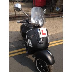 2013 Piaggio Vespa GTS 125 gts125 Super Sport in Black great condition