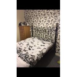 Kingsize bedframe