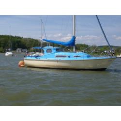 Seal 22 sailing boat ready to sail