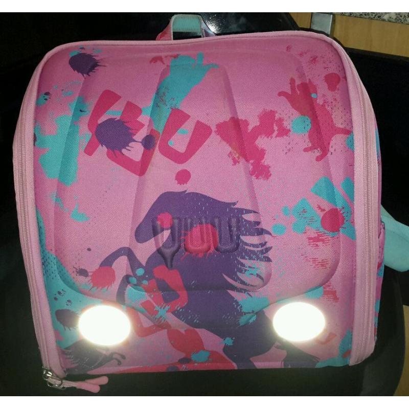 Girls yu bag hardly used