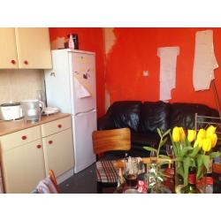 Bright Room close to City Centre / Woodlands