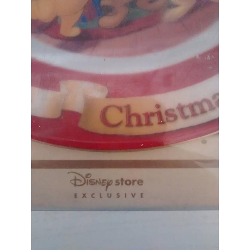 disney store winnie the pooh christmas plate 2005 new in box