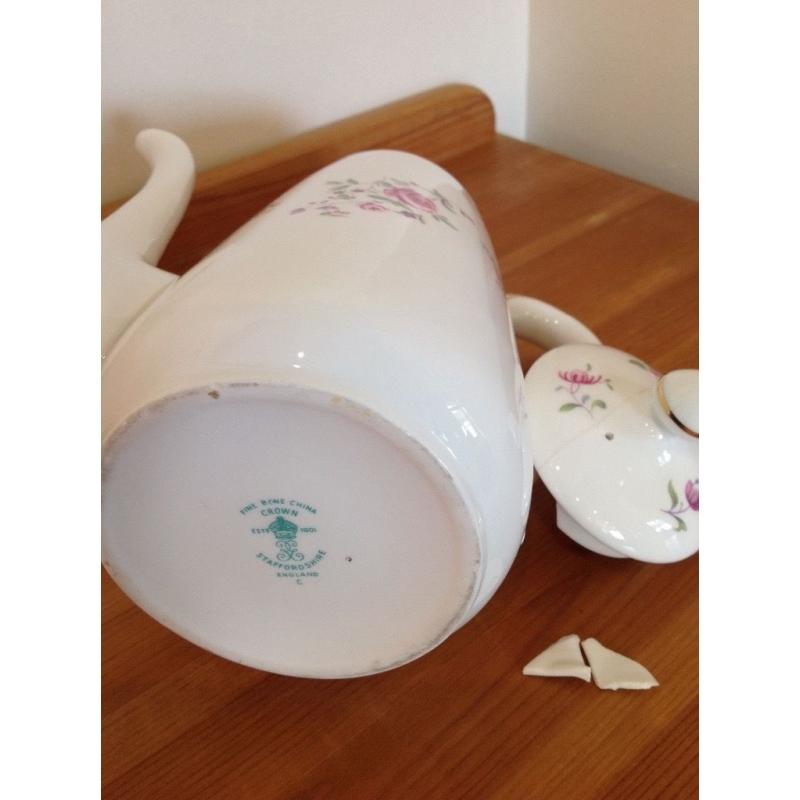 Two vintage tea/coffee pots.