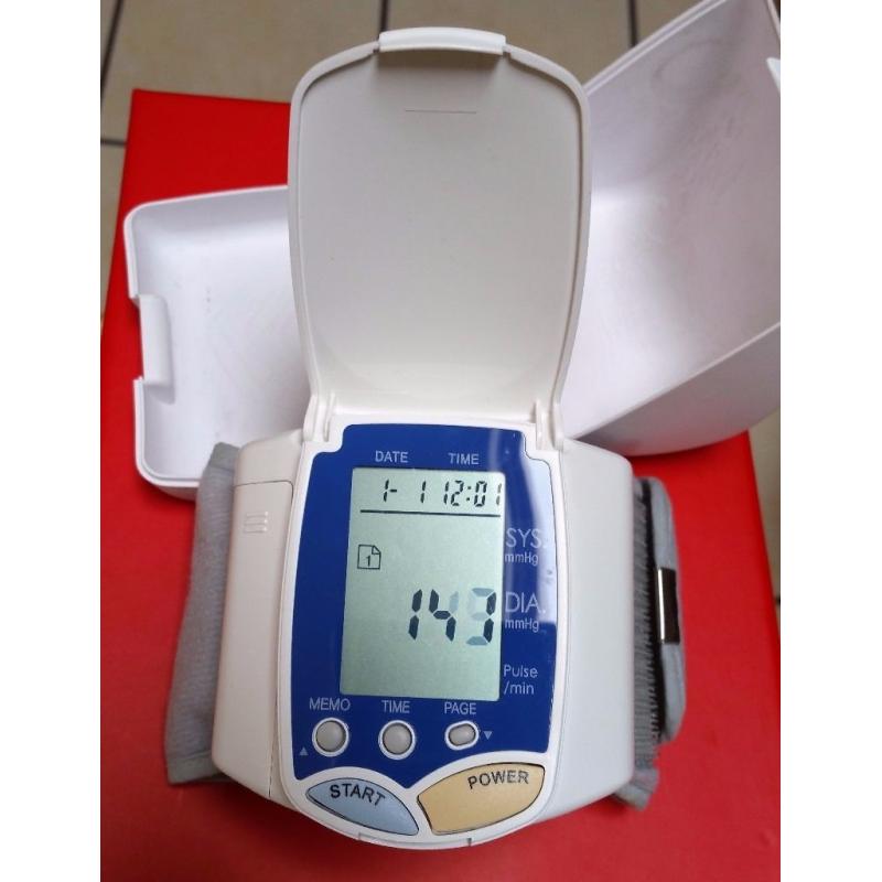 Blood pressure monitor