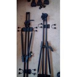 Thule roof bars, lockable foot pack, fixing kit and cycle carriers. (Used) All in good condition