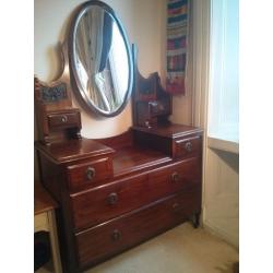 Beautiful Dressing Table Antique