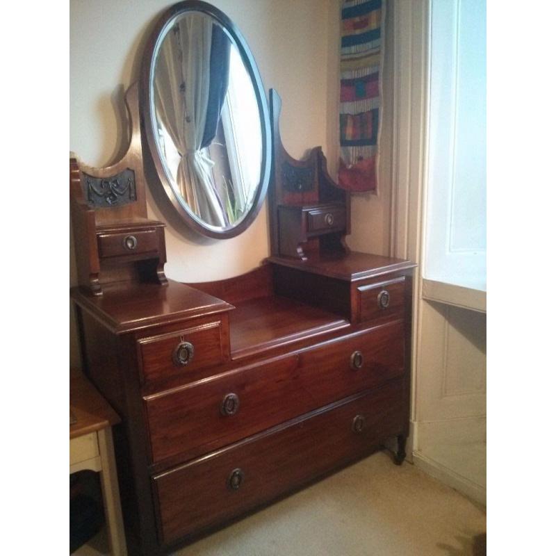 Beautiful Dressing Table Antique