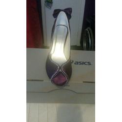 purple shoes