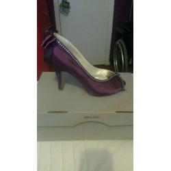 purple shoes