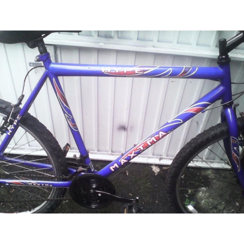 MAXIMA MENS MOUNTAIN BIKE,21 INCH FRAME,26 INCH WHEELS,18 GEARS,GOOD TYRES.