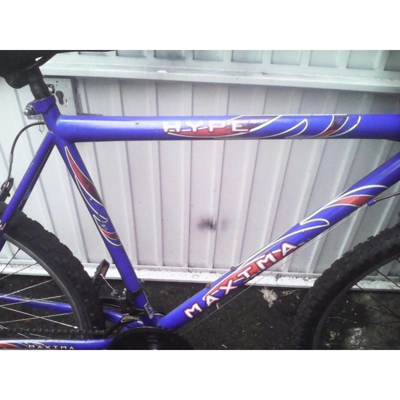 MAXIMA MENS MOUNTAIN BIKE,21 INCH FRAME,26 INCH WHEELS,18 GEARS,GOOD TYRES.