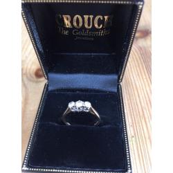 18ct 3 stone Diamond Ring