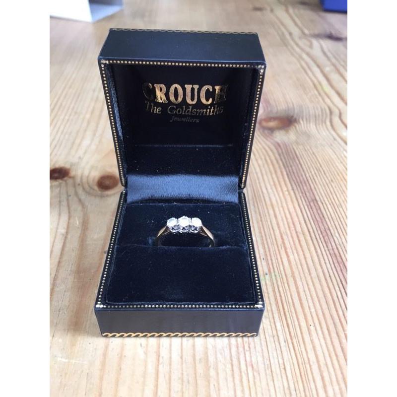 18ct 3 stone Diamond Ring