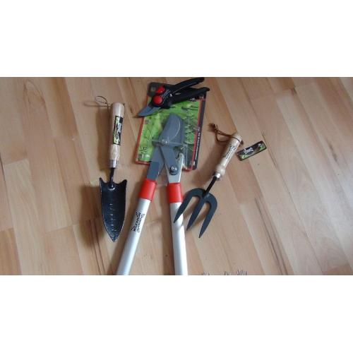 New & Unused Gardening Tools.