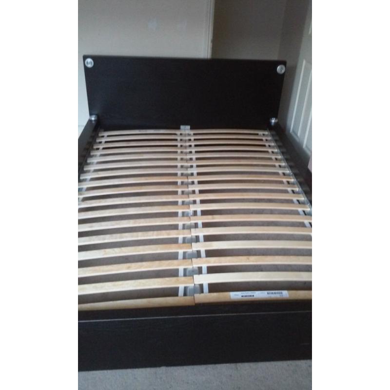 Black bed with light- strong frame