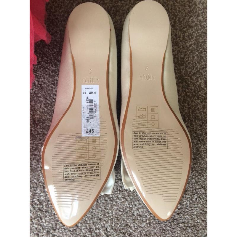 Faith Ivory Size 6 wedding shoes. Brand new in box with labels.