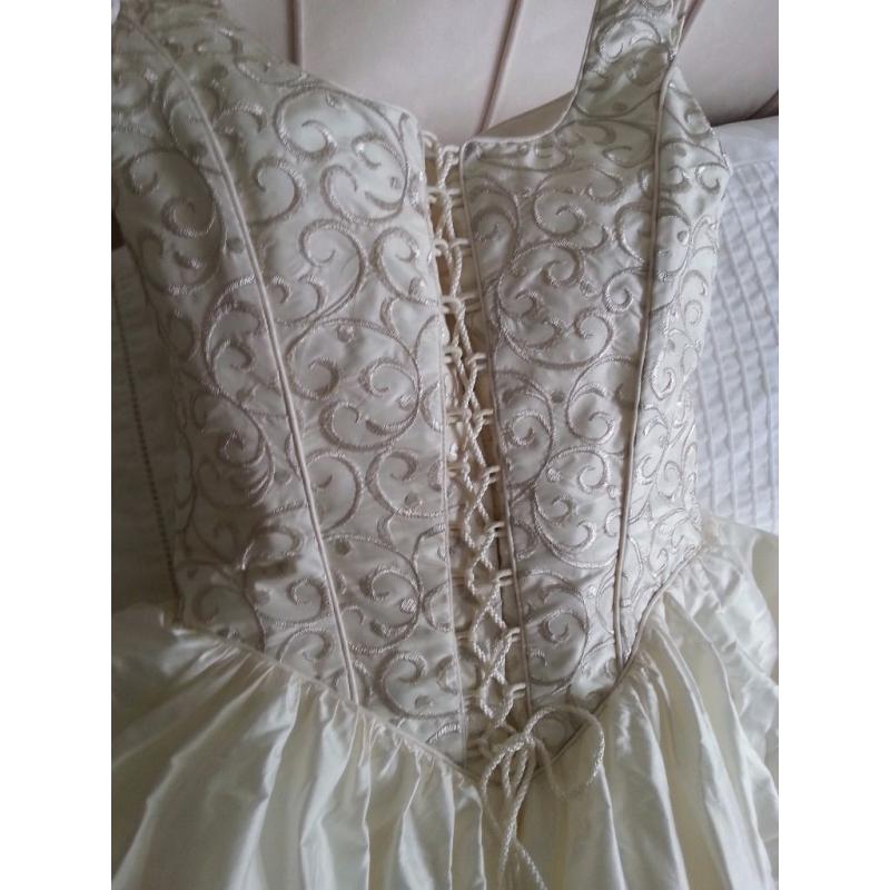 Wedding dress
