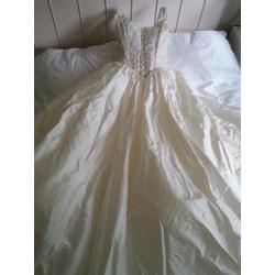 Wedding dress