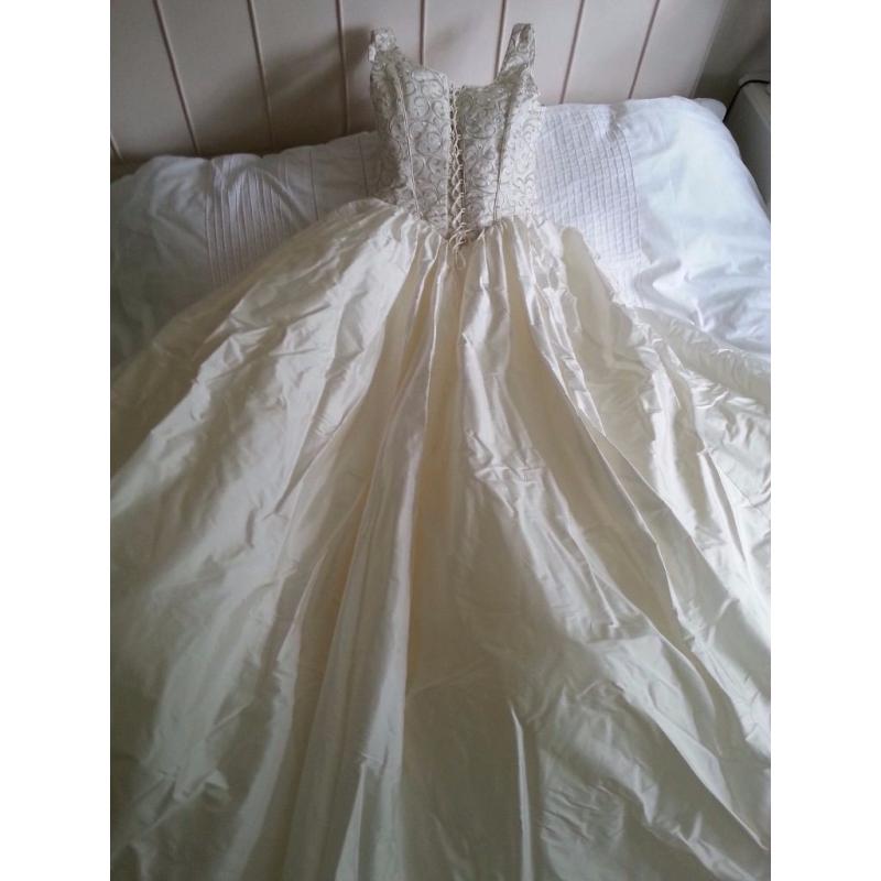 Wedding dress