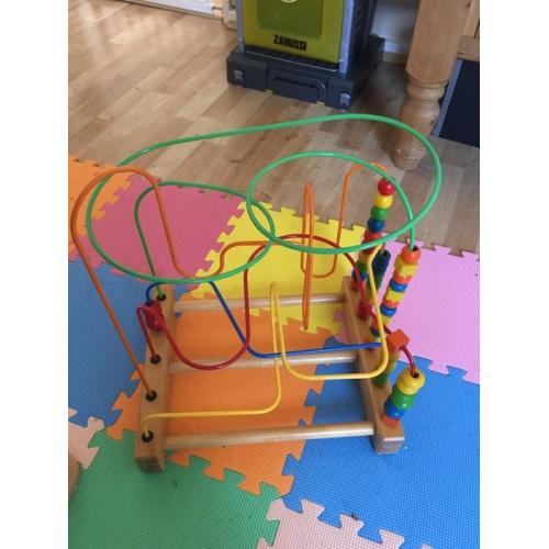 Large bead maze
