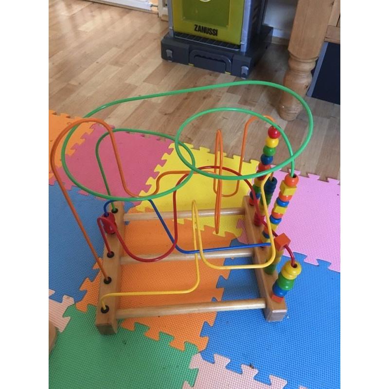 Large bead maze