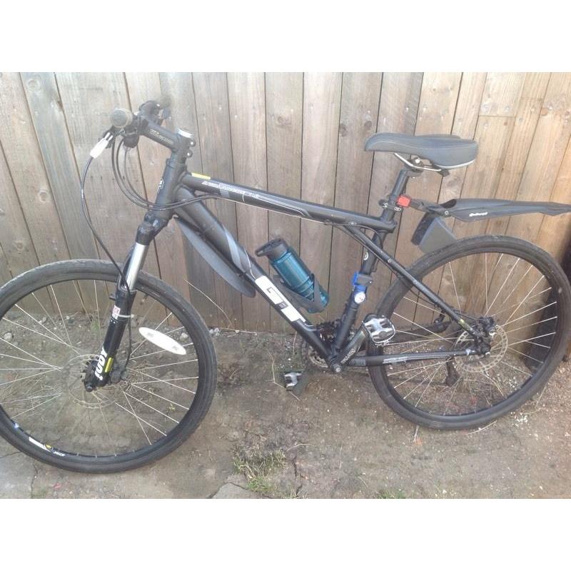 GT AVALANCHE MOUNTAIN BIKE