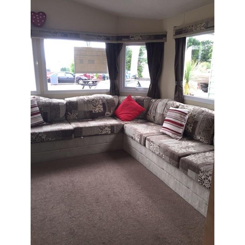 Lovely caravan with a fully fitted bath!!