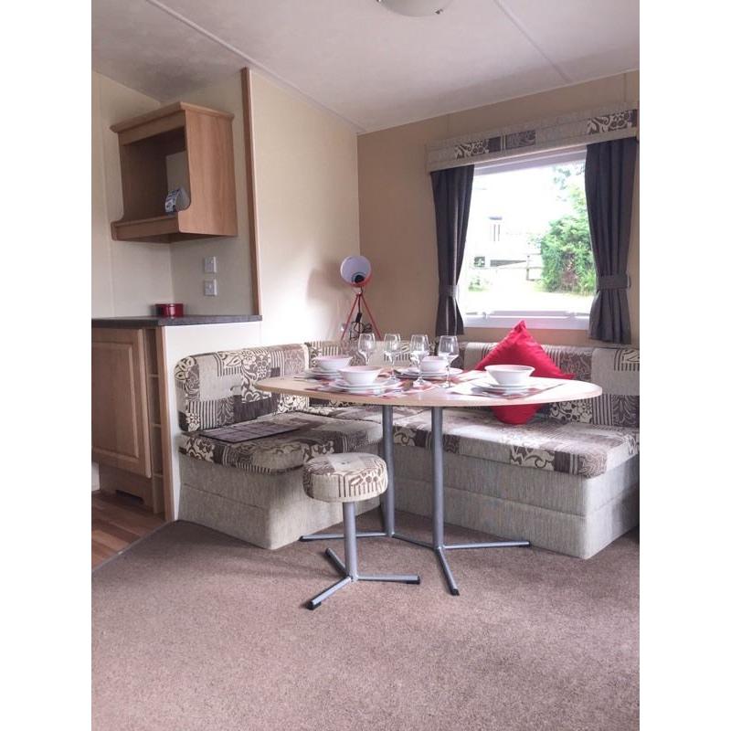 Lovely caravan with a fully fitted bath!!