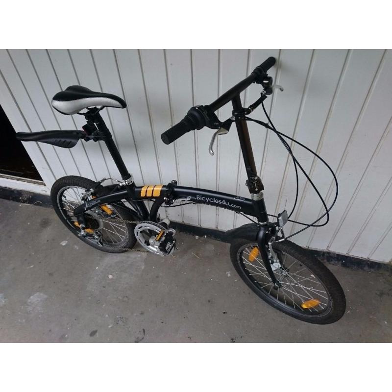 Folding Bike from Bicycles4u with a helmet and a bike pump (Very good condition, rarely used)