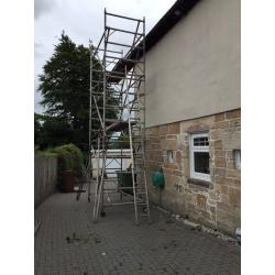 Aluminium scaffold tower