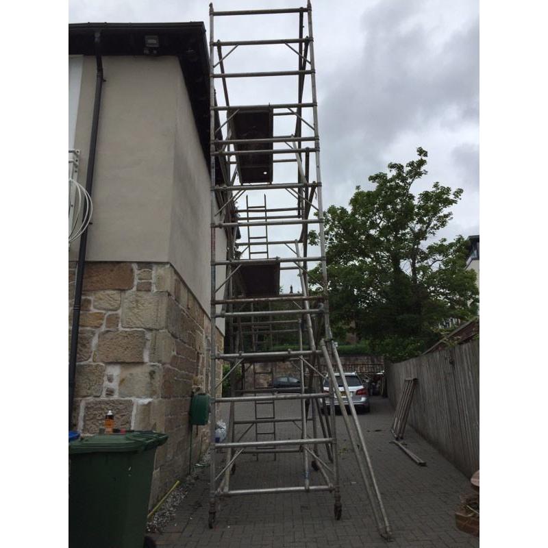 Aluminium scaffold tower