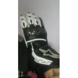 Arleness leathers, alpinestar boots,alpinestar gloves