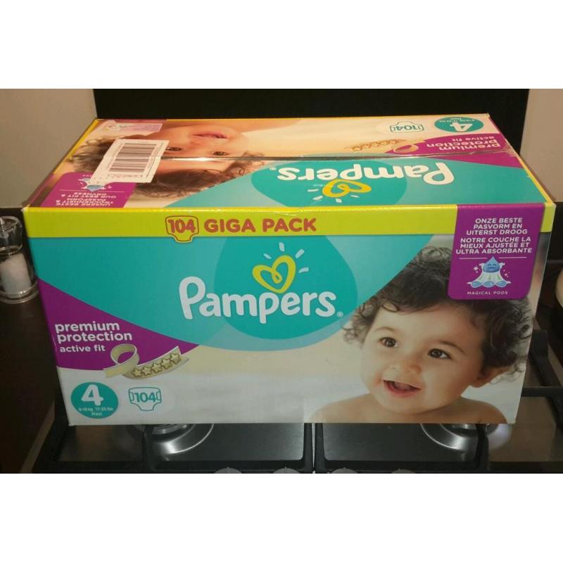 Pampers 104 Pack size 4