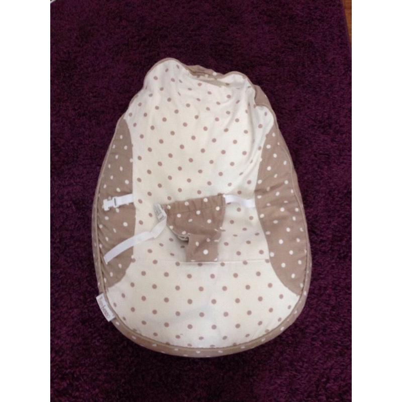 Beige & cream spotted bean bag chair