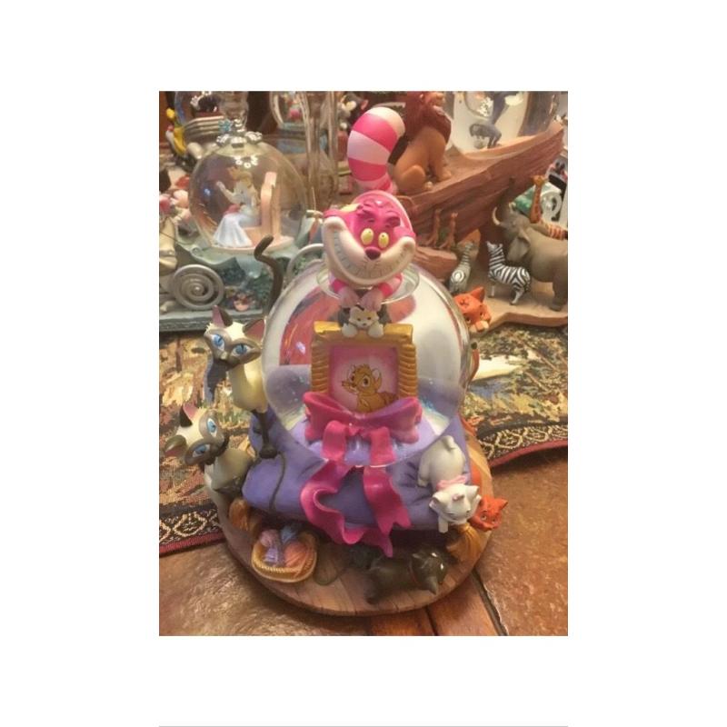 Large Disney cats snowglobe musical rare figaro si Cheshire Cat Disney