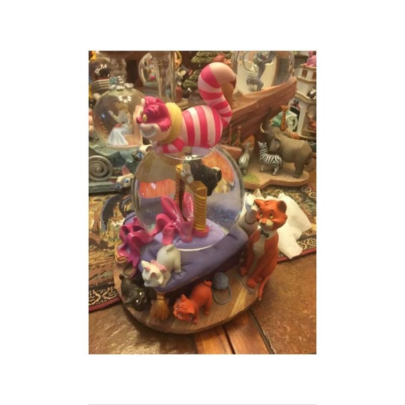 Large Disney cats snowglobe musical rare figaro si Cheshire Cat Disney