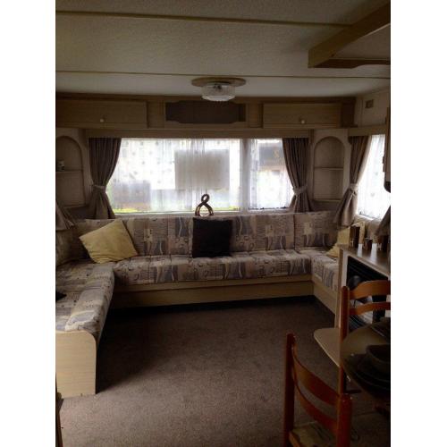 PRE-OWNED IMMACULATE 2 BEDROOM CARAVAN - HOLIDAY HOME FOR SALE