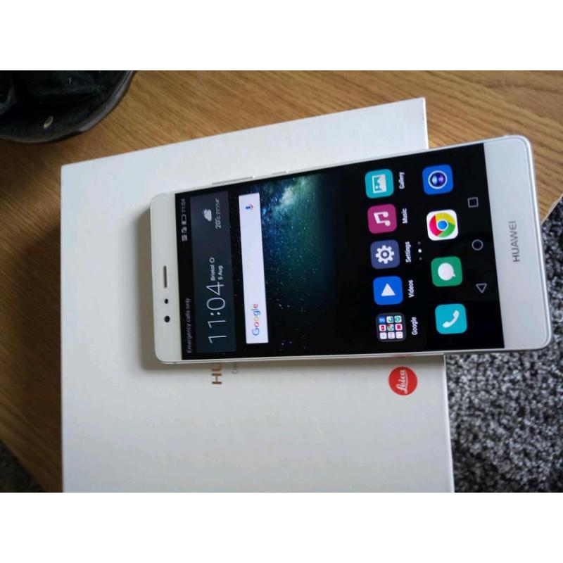 Few day old unlocked Huawei p9 white