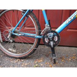 Apollo Slamshot Mountain Bike 49cm/19inch frame