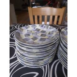 12 PLATES AND 13 DESSERT DISHES