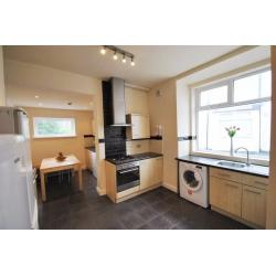 10 Double Rooms are in 10 Bedroom House, Available Now, Bills Included, Slade Lane