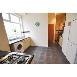 10 Double Rooms are in 10 Bedroom House, Available Now, Bills Included, Slade Lane