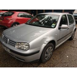 Volkswagen Golf S 1598cc Petrol 5 speed manual 5 door hatchback 52 Plate 06/01/2003 Silver
