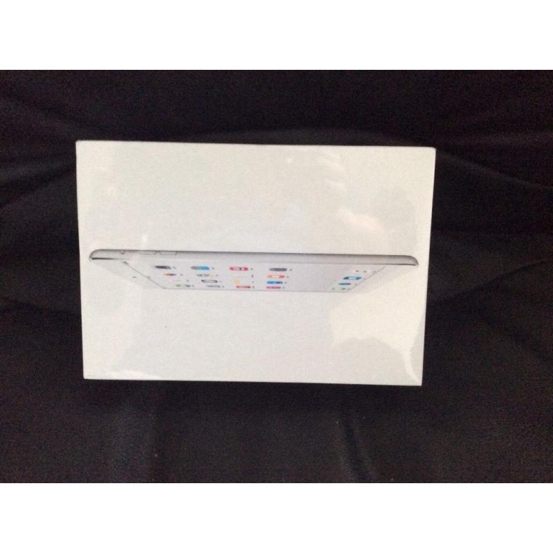BNIB iPad mini2 silver 16GB this is not a factory reconditioned item unopened