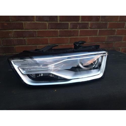 Audi Q3 2015 genuine front left headlight in perfect condition