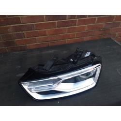 Audi Q3 2015 genuine front left headlight in perfect condition