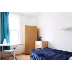 Single Bed in Rooms to rent in 6-bedroom house with garden in affordable and charming Haringey