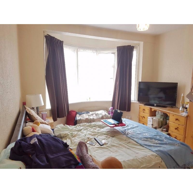 large double Room at Harrow including All Bills :Call 07539023785