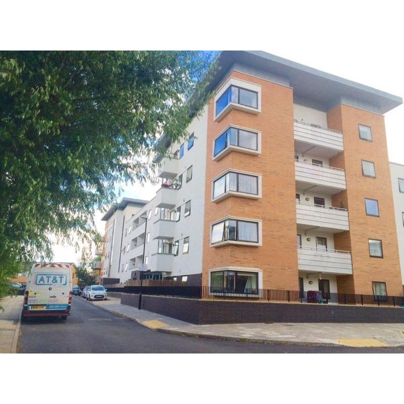 STUNNING DOUBLE ROOM IN A NEW DEVELOPMENT WITH BALCONY INCLUDING BILLS